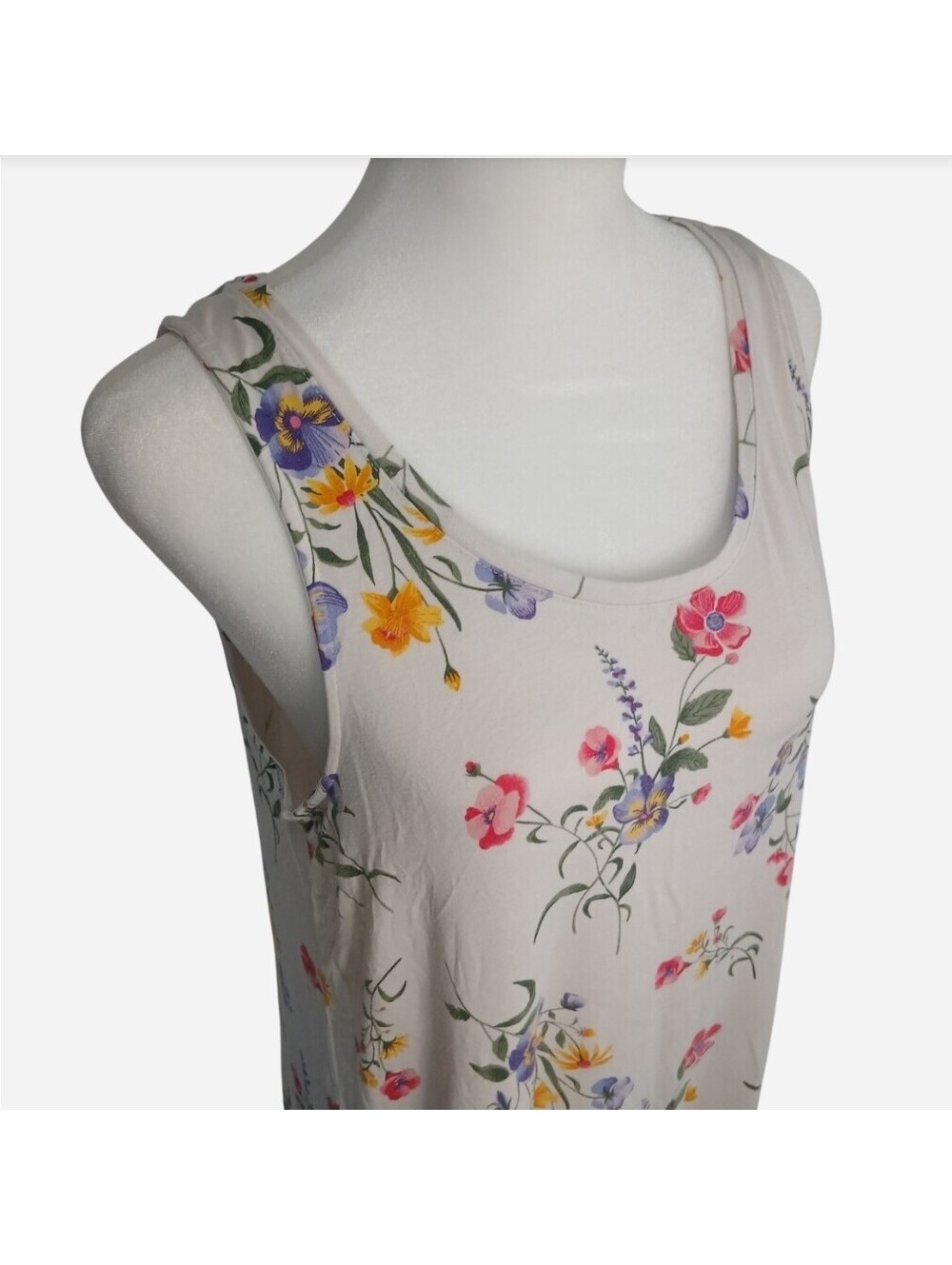 Old Navy Luxe Floral Tank Top M Medium Cottagecore White Tunic Scoop Swing